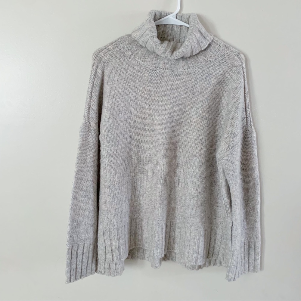 Philosophy turtle neck sweater size XL